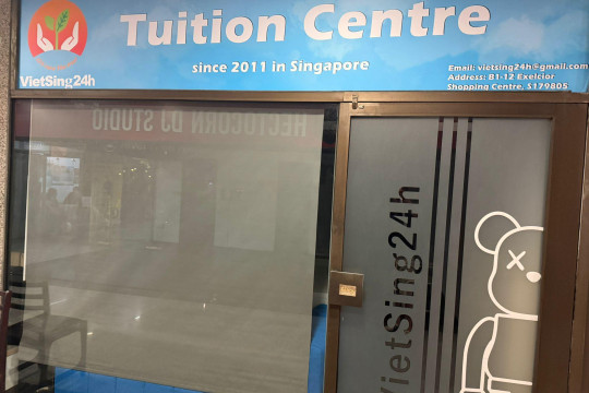 Thăm quan văn phòng mới của Vietsing24h Singapore